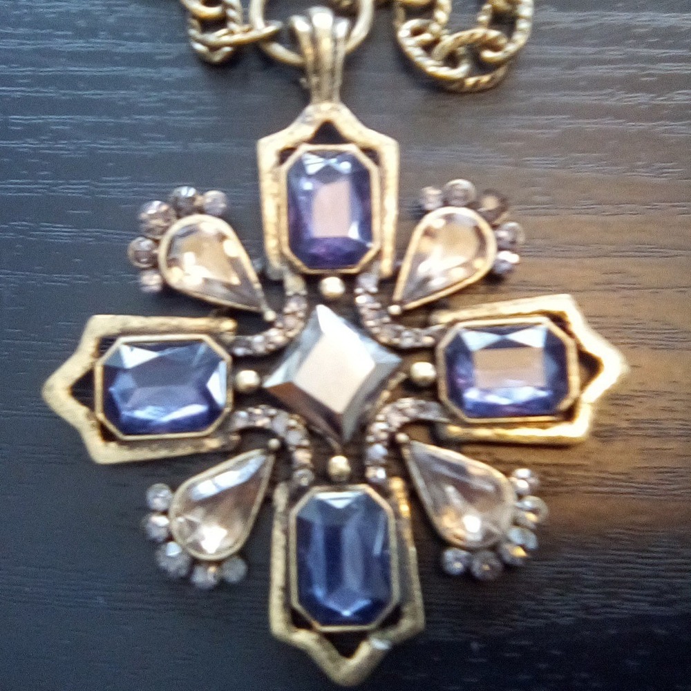 Vintage Cross Pendant Necklace Antiqued Gold Tone Blue Rhinestone,‎ Chain